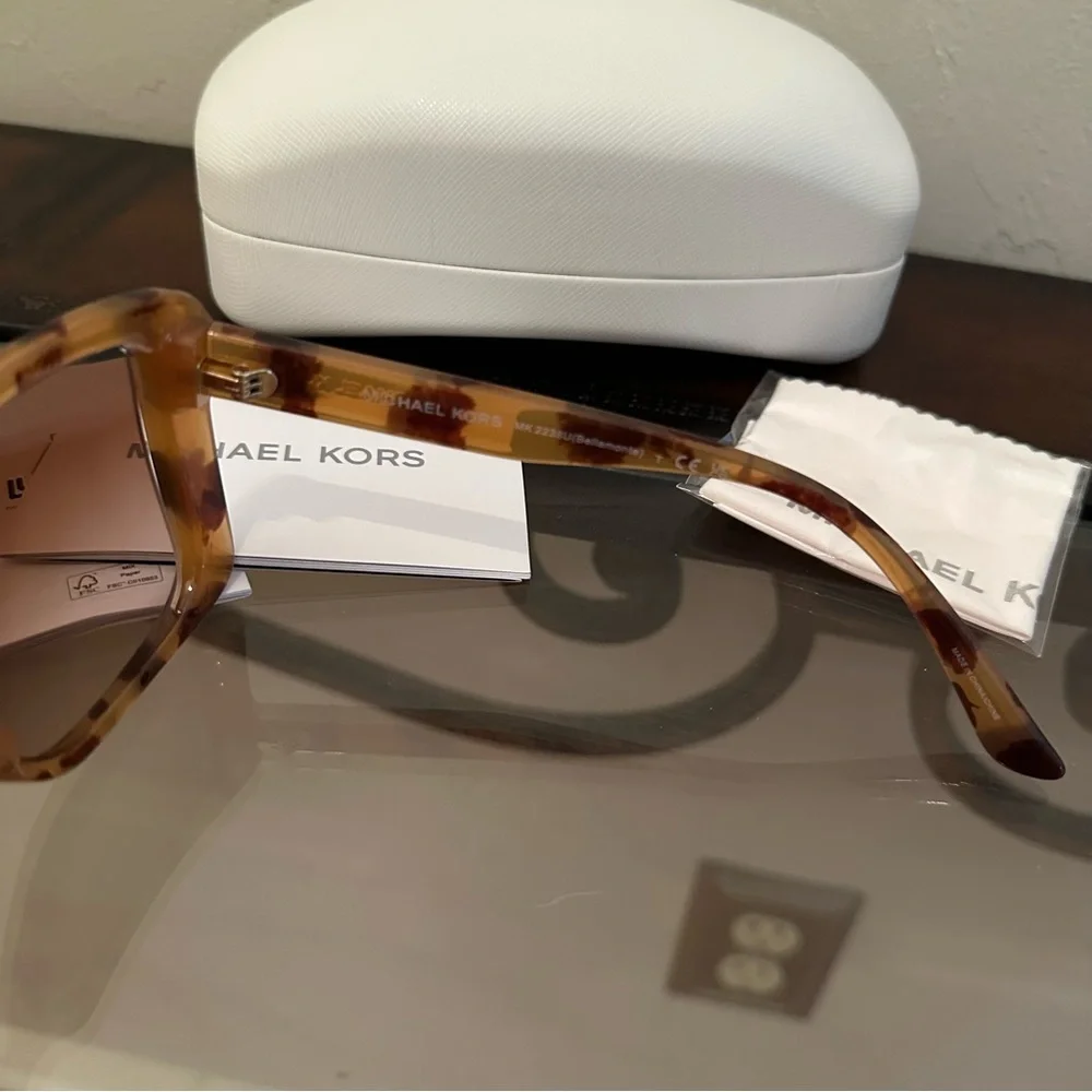 NWT Michael Kors | Tan Tortoise Shell Bellamonte Oversized Square Sunglasses - Picture 4 of 5